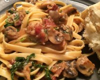 FettuciniMushroomsPancettaArugulaCropped